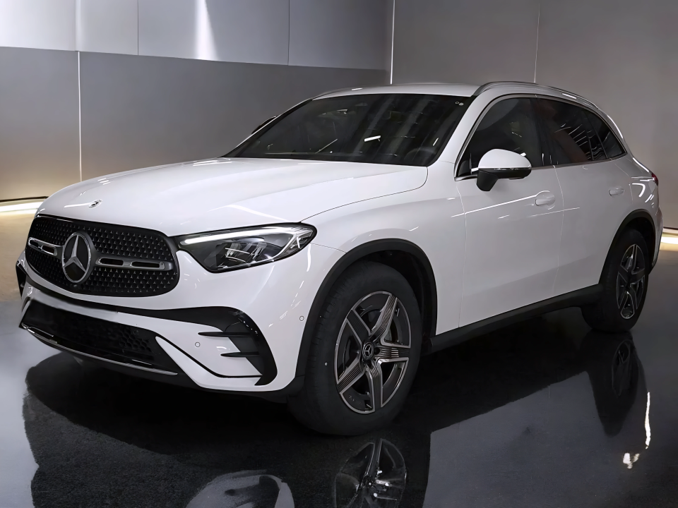 Mercedes-Benz GLC 220 d 4Matic AMG (2)