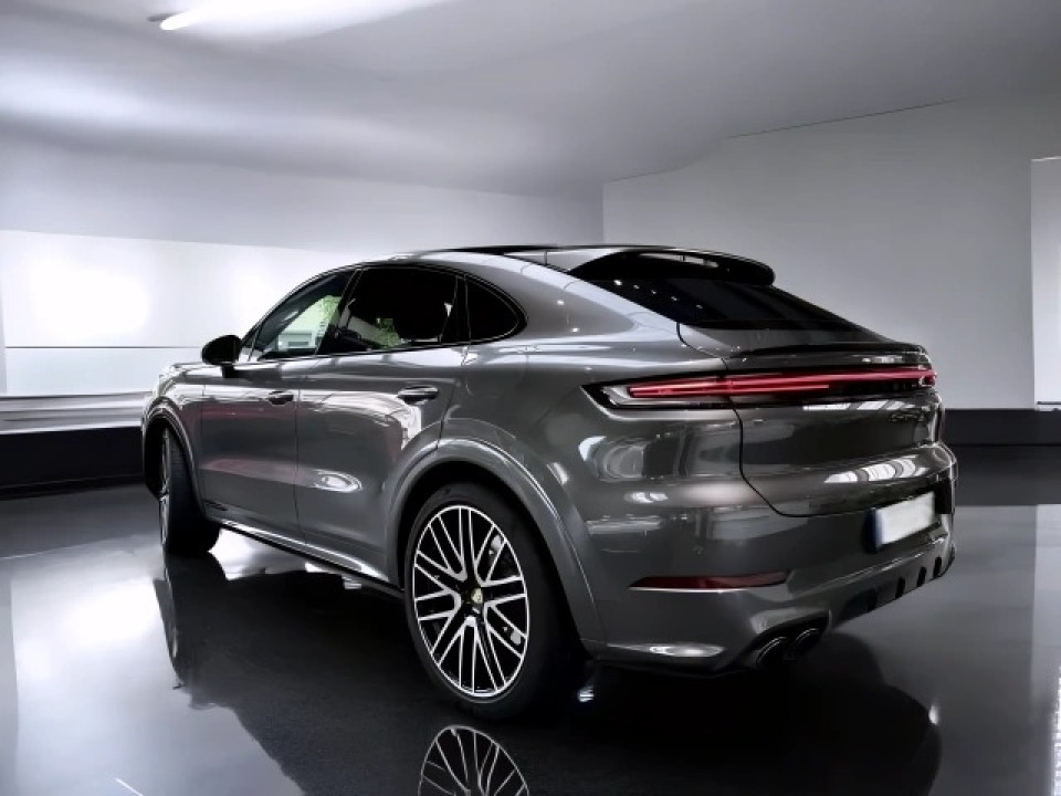 Porsche Cayenne Coupe S E-Hybrid (3)