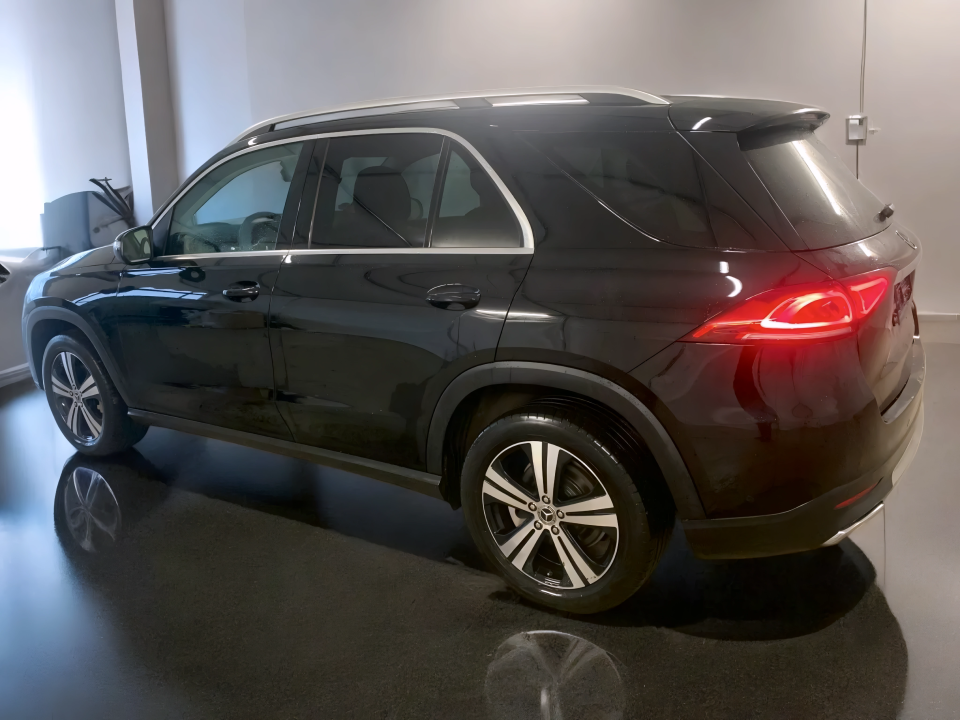 Mercedes-Benz GLE 300d 4MATIC (2)