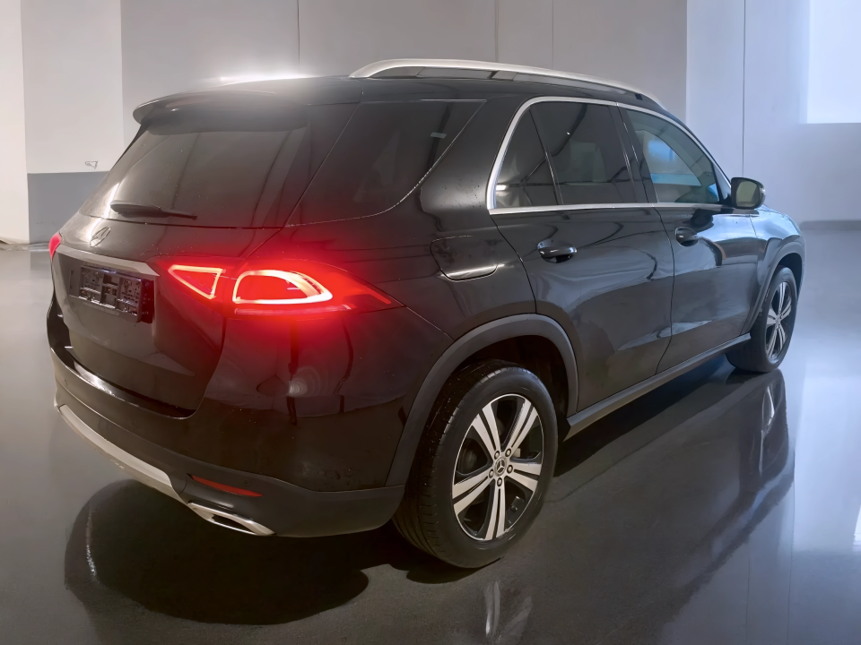 Mercedes-Benz GLE 300d 4MATIC (4)