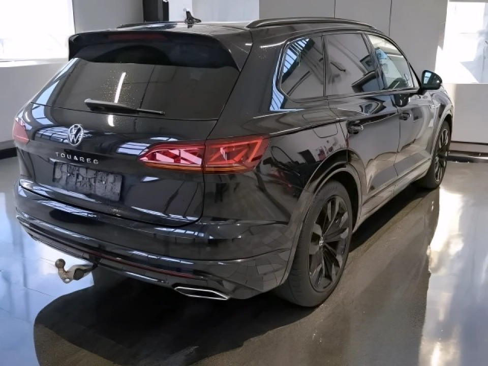 Volkswagen Touareg V6 3.0 TDI R-Line (3)