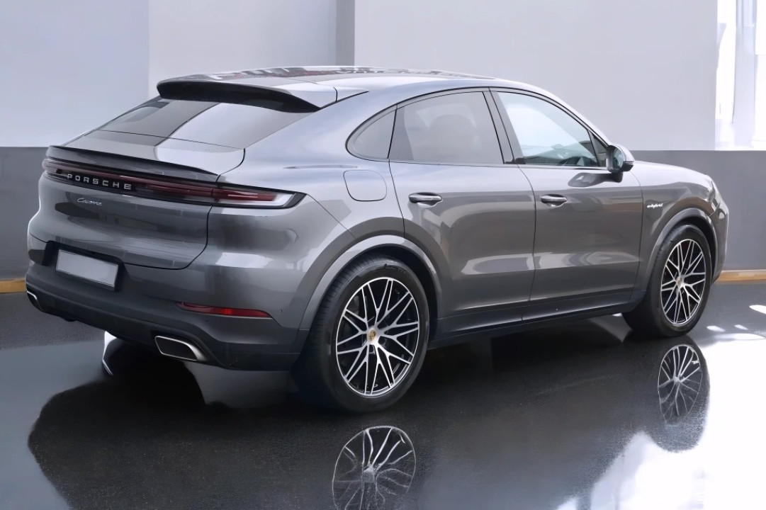 Porsche Cayenne Coupe E-Hybrid - foto 12