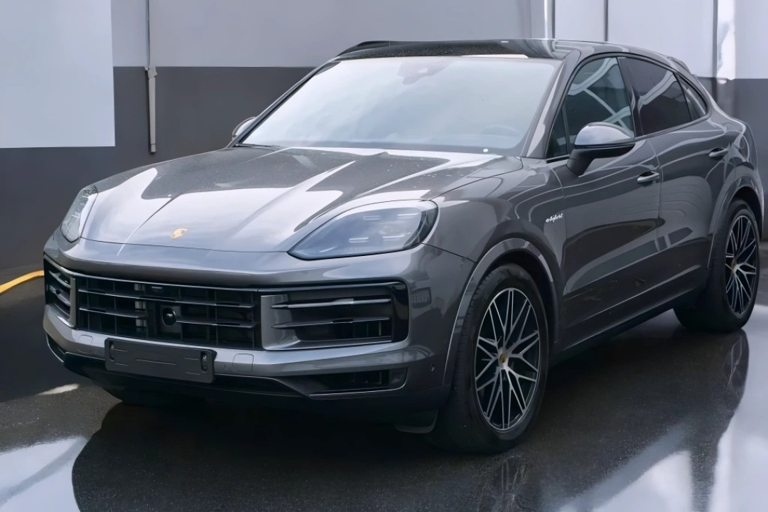 Porsche Cayenne Coupe E-Hybrid - foto 11