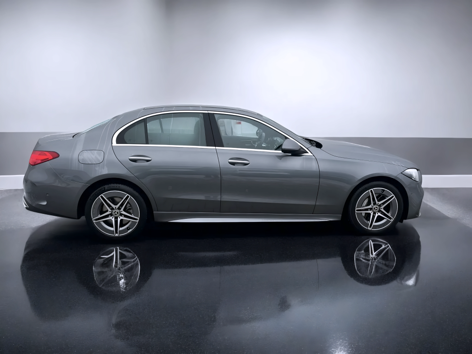 Mercedes-Benz C 300e AMG Line (2)