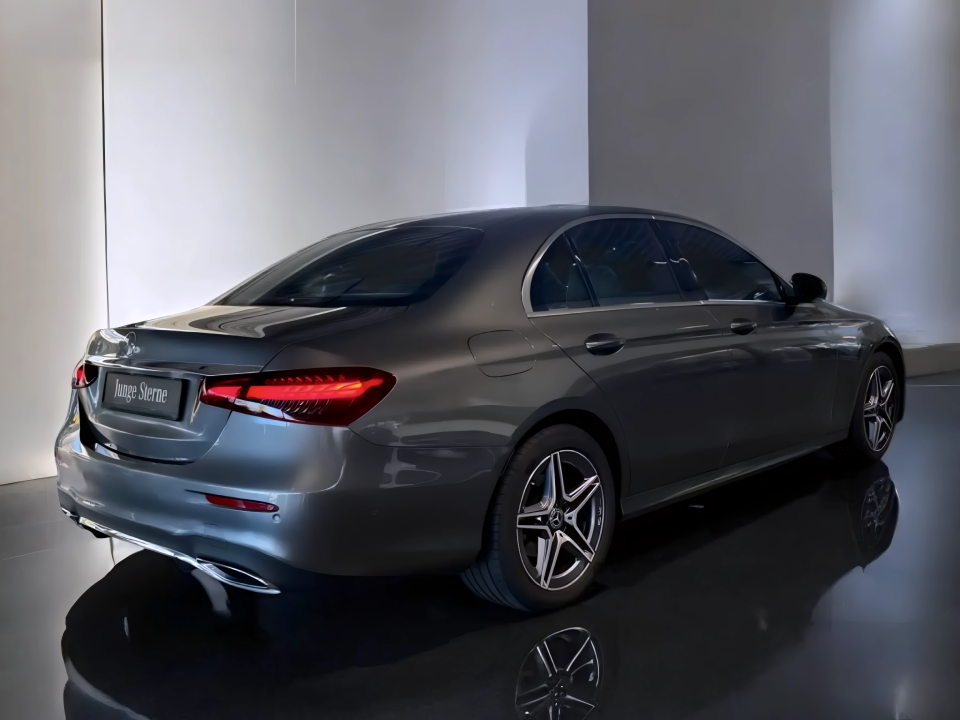 Mercedes-Benz E 200 AMG Line (4)