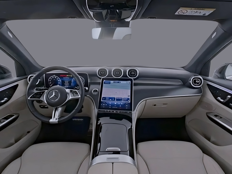 Mercedes-Benz GLC 300 e 4MATIC (3)