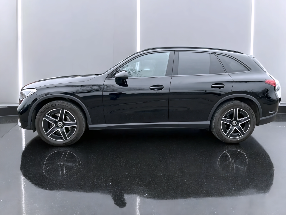 Mercedes-Benz GLC 200 4MATIC AMG Line (3)