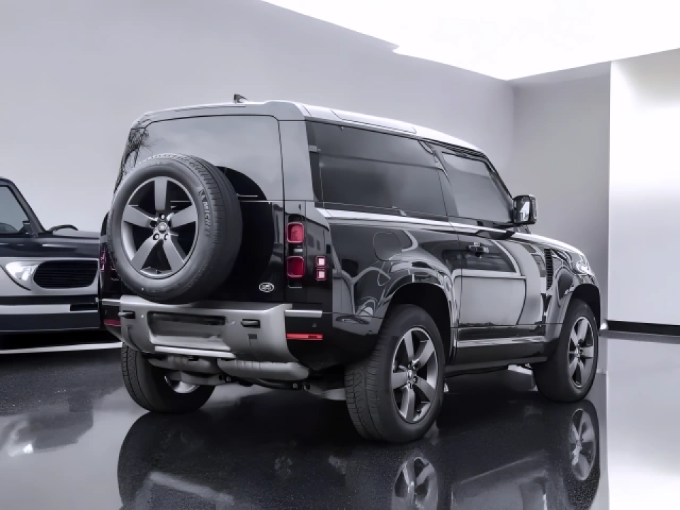 Land Rover Defender 90 X-Dynamic (3)