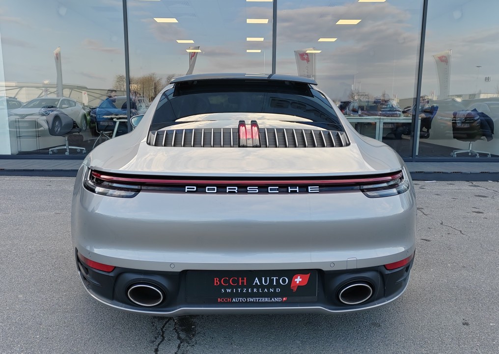 Porsche 911 Carrera 4 (992) (4)