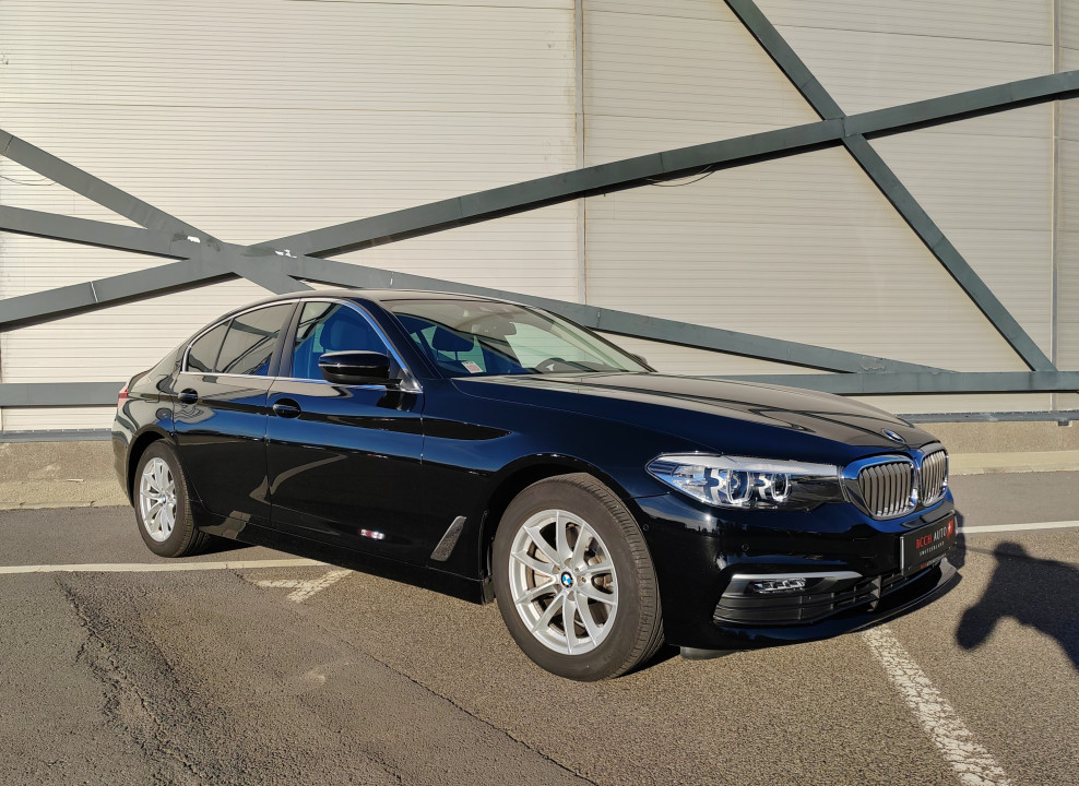 BMW Seria 5 520i (184 CP) SteptroniC (1)