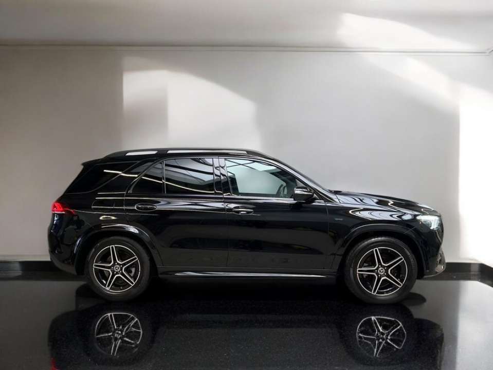 Mercedes-Benz GLE SUV 350de 4MATIC (2)