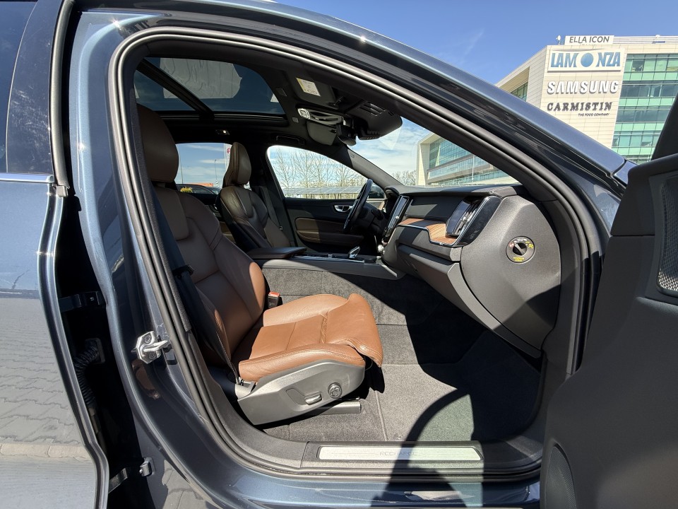 Volvo XC 60 T8 Recharge AWD Inscription - foto 15