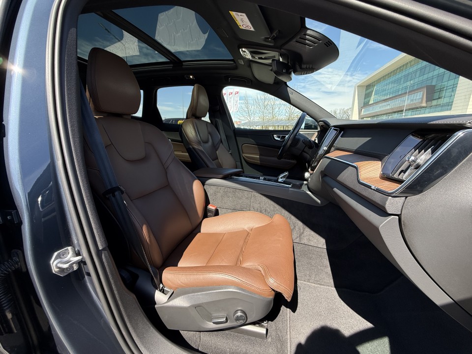 Volvo XC 60 T8 Recharge AWD Inscription - foto 16