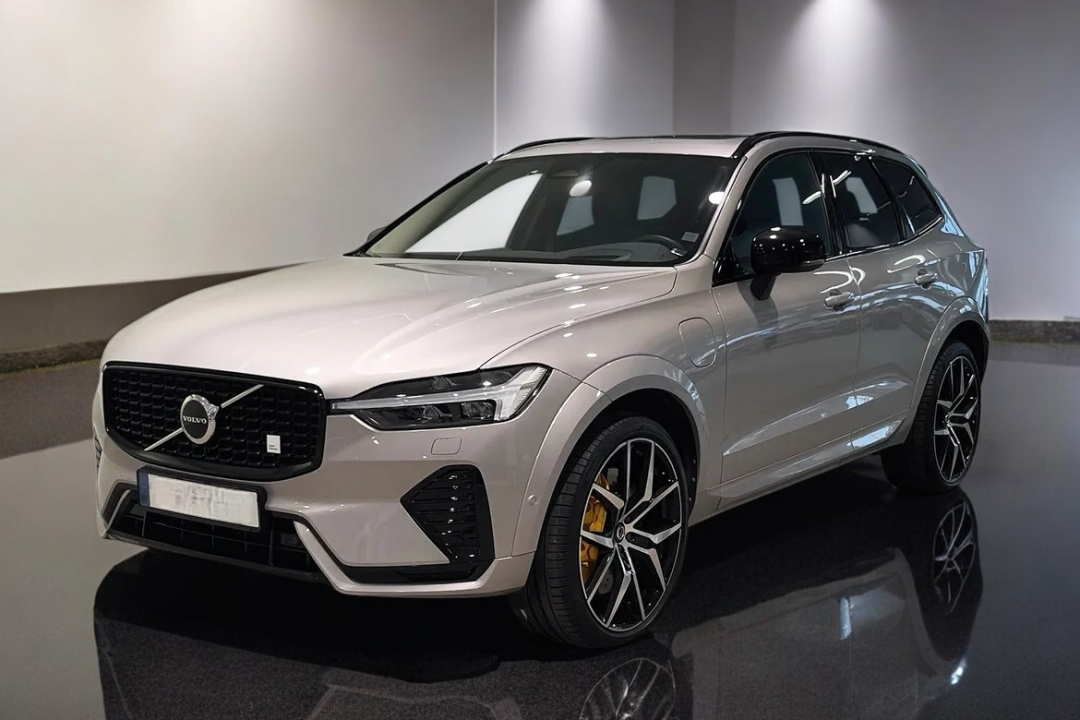 Volvo XC 60 T8 Recharge AWD Polestar Engineered (2)