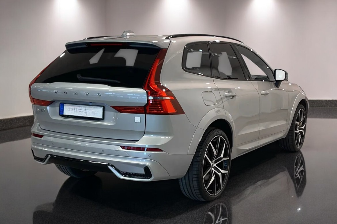 Volvo XC 60 T8 Recharge AWD Polestar Engineered (4)