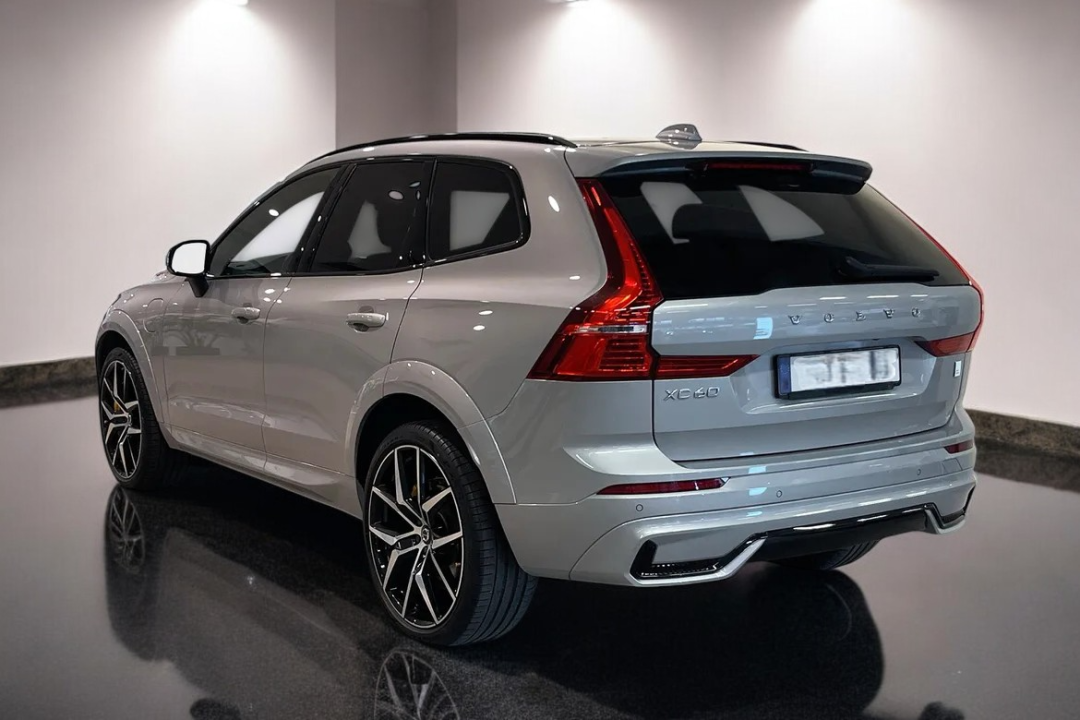 Volvo XC 60 T8 Recharge AWD Polestar Engineered (5)