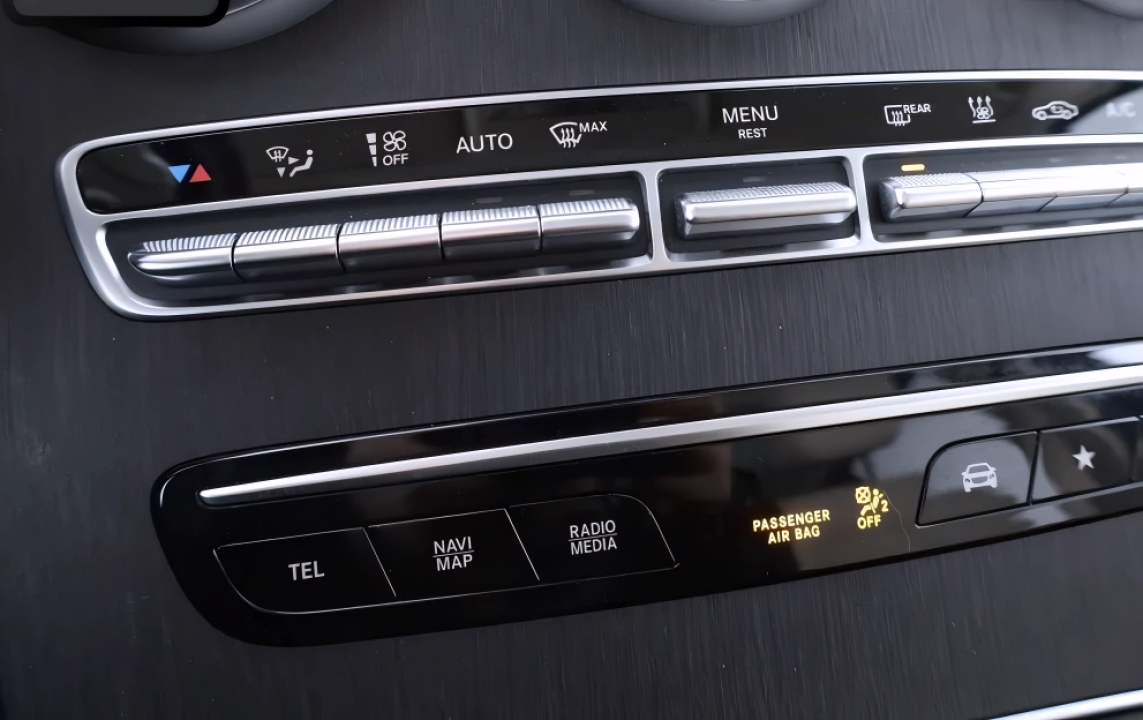 Mercedes-Benz GLC 300e 4MATIC - foto 18