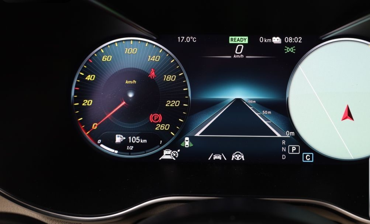 Mercedes-Benz GLC 300e 4MATIC - foto 13