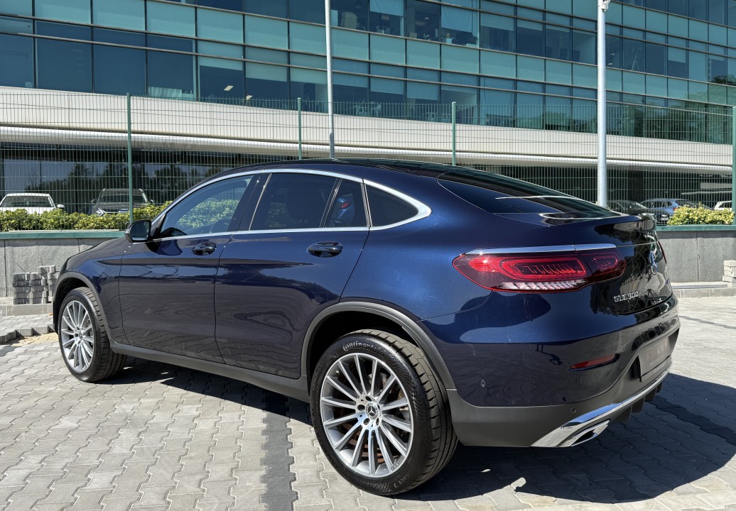 Mercedes-Benz GLC Coupe 300e 4MATIC AMG Line (5)