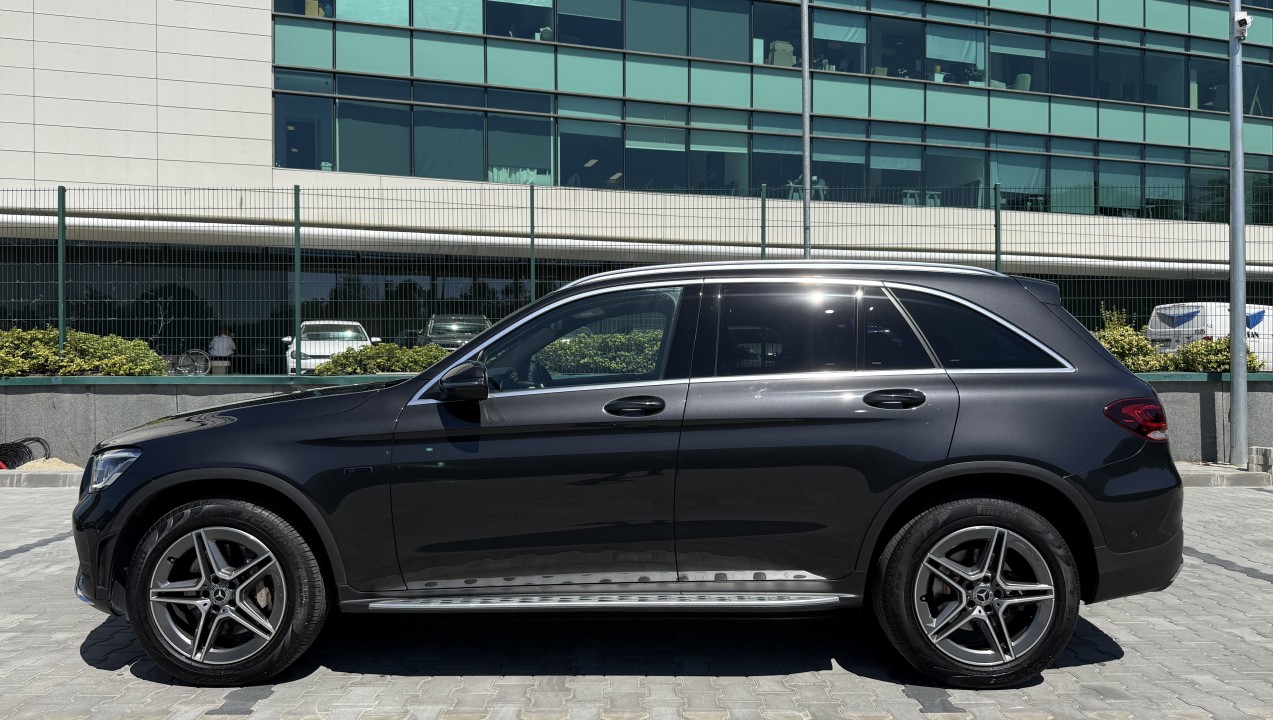 Mercedes-Benz GLC SUV 300e 4MATIC AMG Line - foto 6