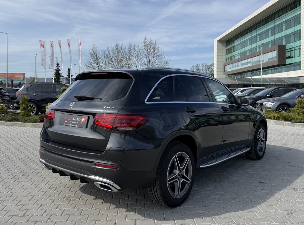Mercedes-Benz GLC SUV 300e 4MATIC AMG Line (3)