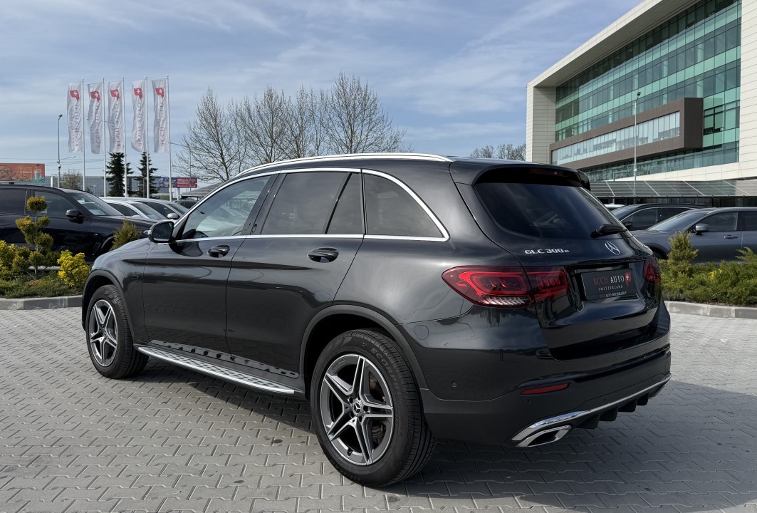 Mercedes-Benz GLC SUV 300e 4MATIC AMG Line (5)