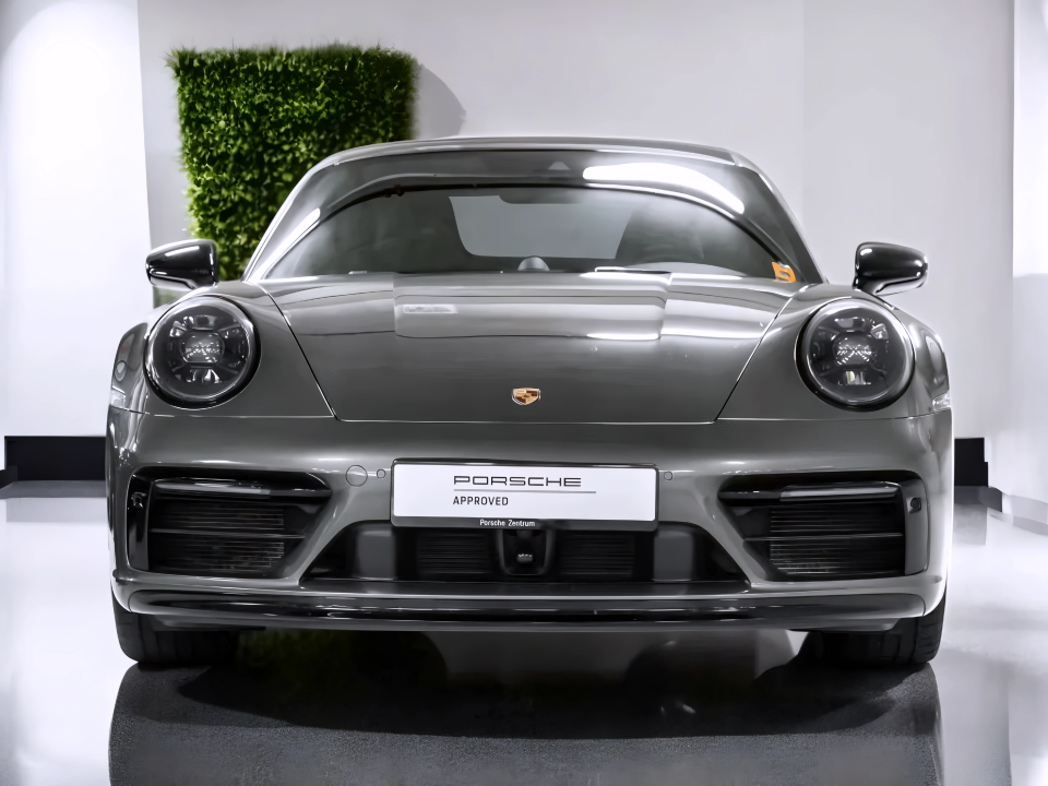 Porsche 911 Carrera 4 GTS (992) (2)