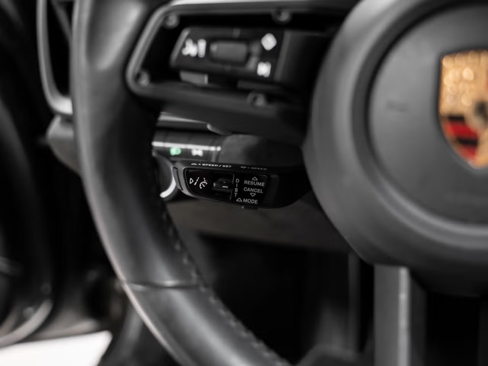 Porsche 911 Carrera 4 GTS (992) - foto 12