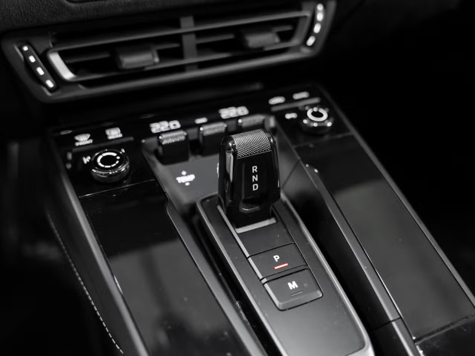 Porsche 911 Carrera 4 GTS (992) - foto 19