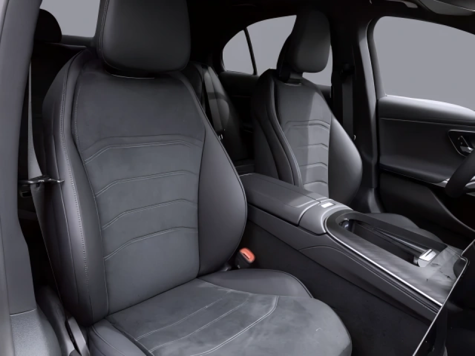 Mercedes-Benz E 200 AMG Line (3)