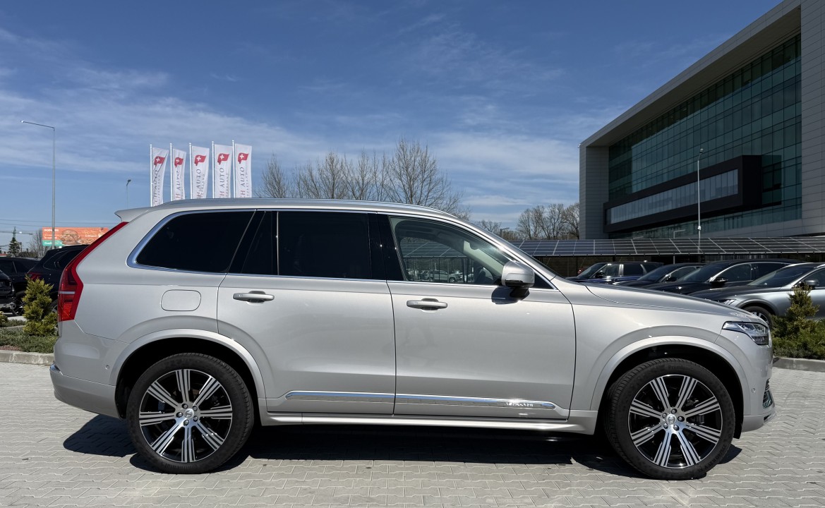 Volvo XC 90 T8 Recharge AWD Ultimate Bright (2)