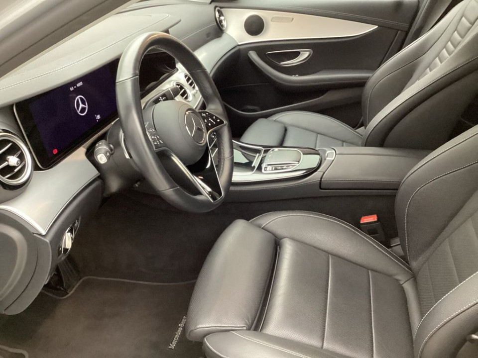 Mercedes-Benz E 300d 4MATIC Avantgarde - foto 6