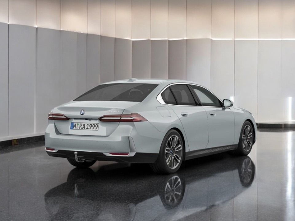 BMW Seria 5 520d M-Sport (5)