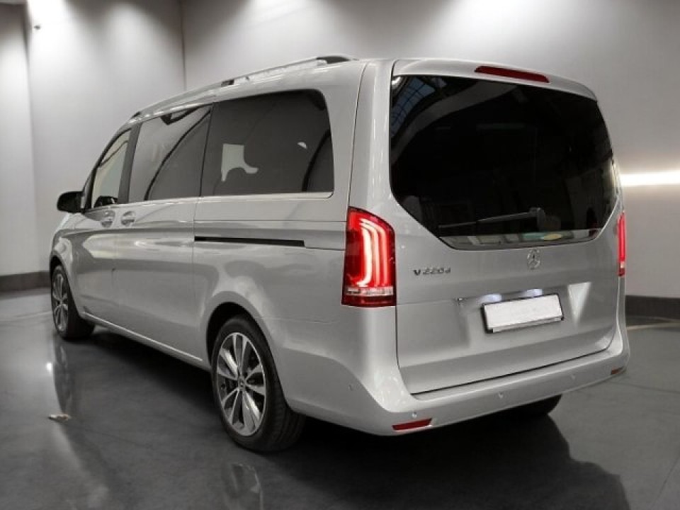 Mercedes-Benz V 220d (4)