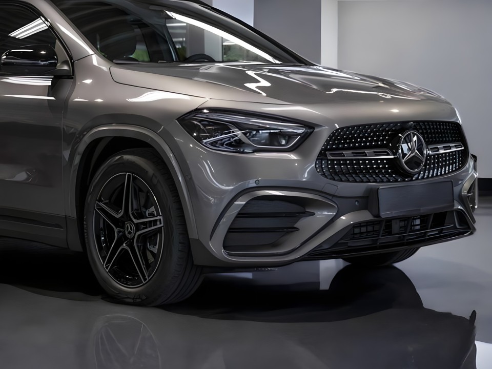 Mercedes-Benz GLA 200 AMG Line (4)
