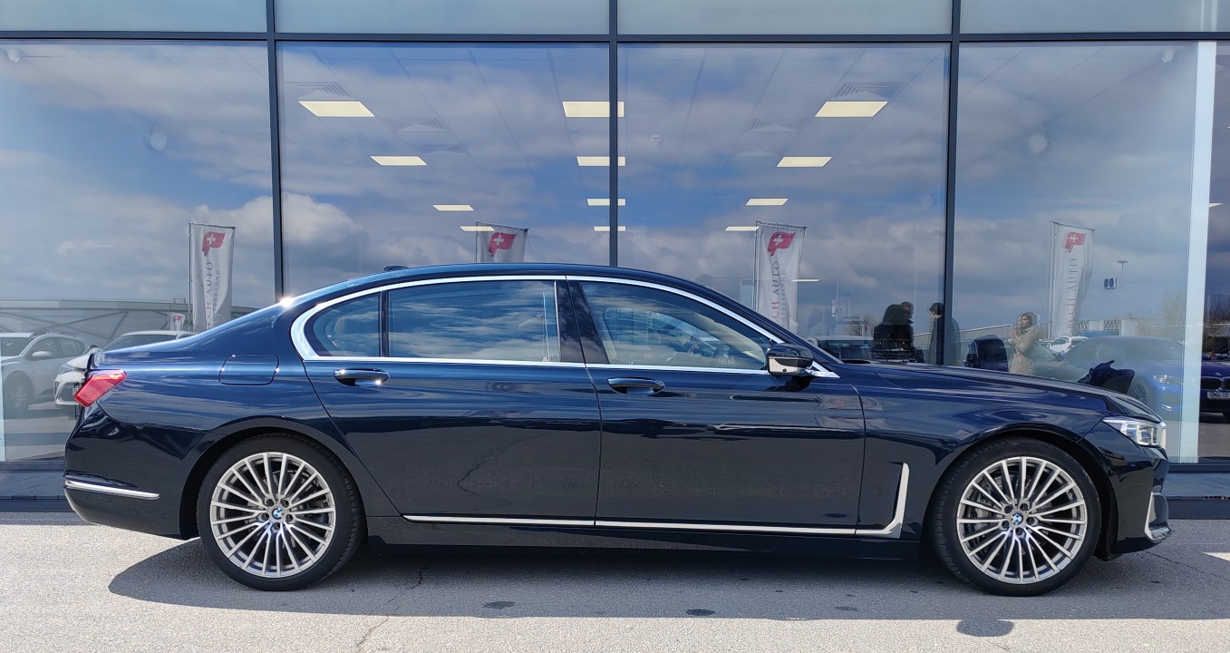 BMW Seria 7 740Ld xDrive (2)