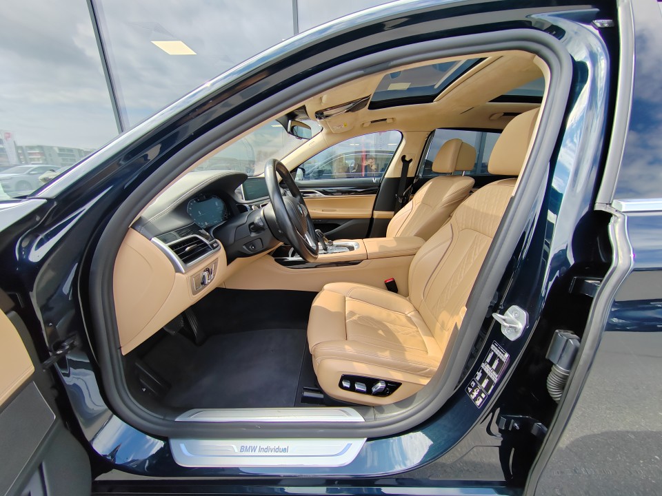BMW Seria 7 740Ld xDrive - foto 9