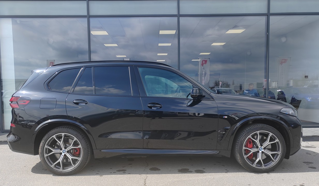 BMW X5 xDrive50e M-Sport (2)
