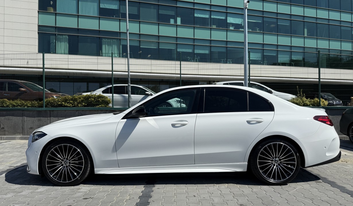 Mercedes-Benz C 180 AMG - foto 6