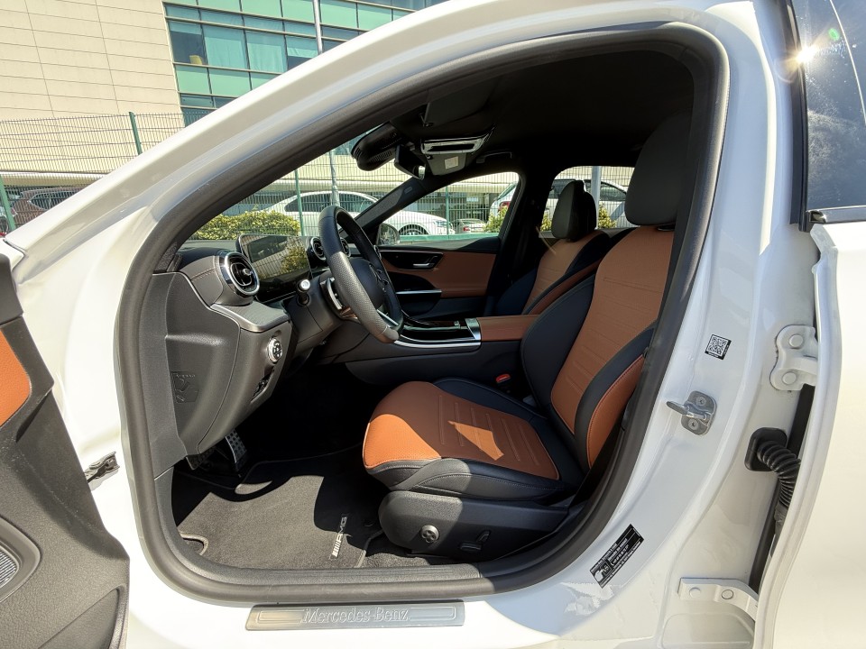 Mercedes-Benz C 180 AMG - foto 9