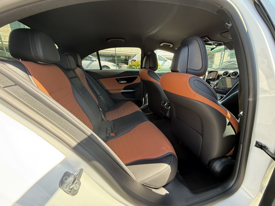 Mercedes-Benz C 180 AMG - foto 20