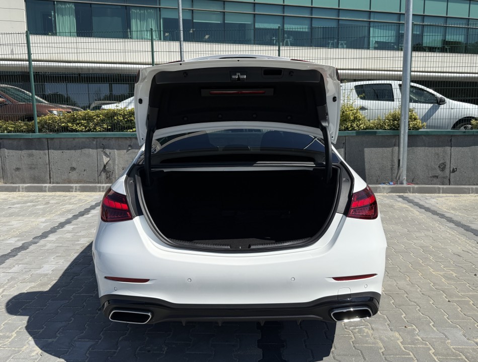 Mercedes-Benz C 180 AMG - foto 27