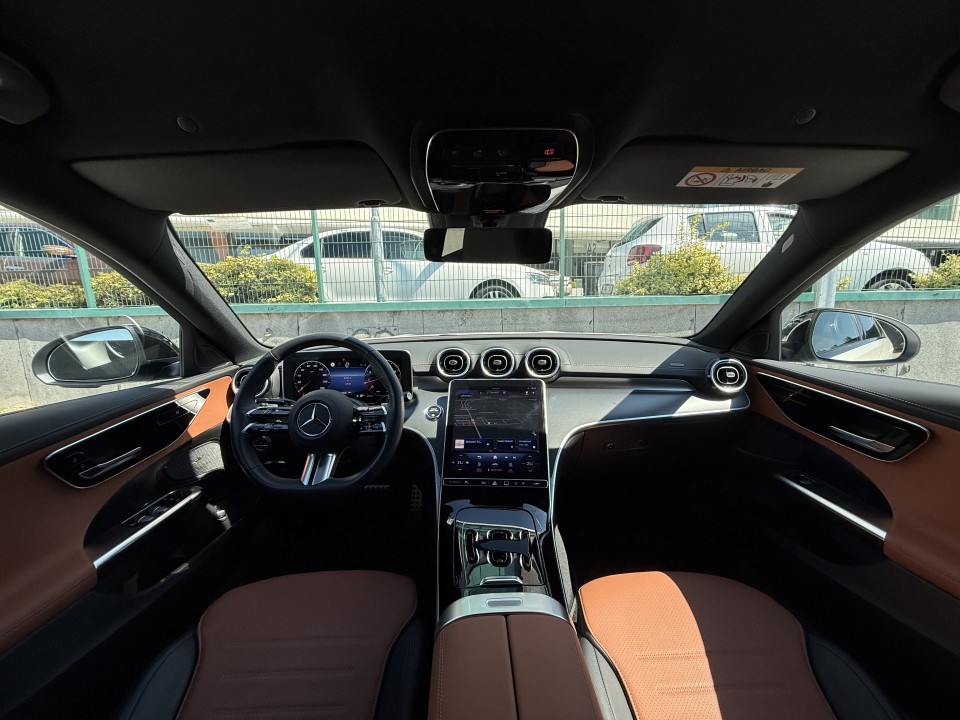 Mercedes-Benz C 180 AMG - foto 21