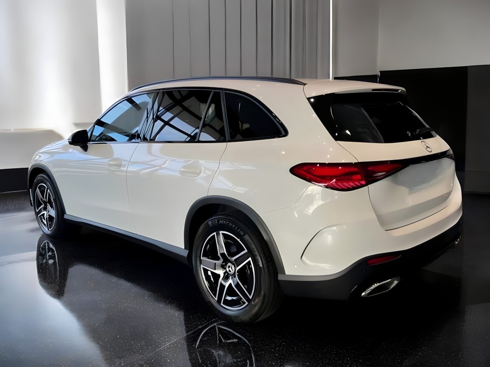 Mercedes-Benz GLC 220 d 4Matic AMG-Line (4)