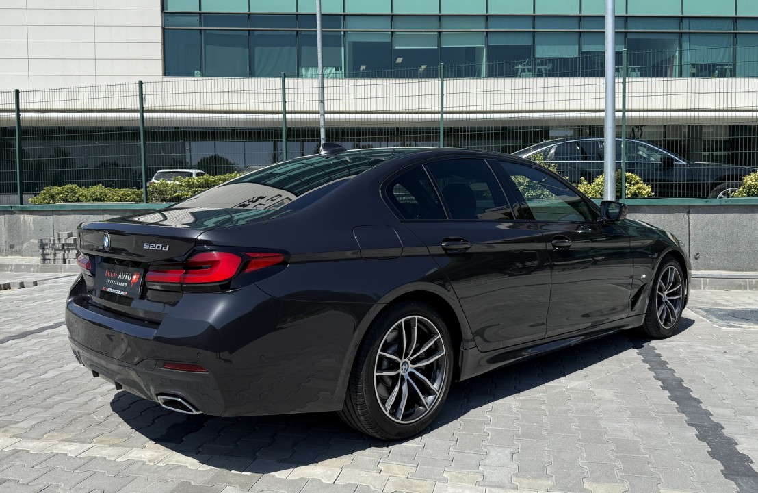 BMW Seria 5 520d sDrive M-Sport (3)