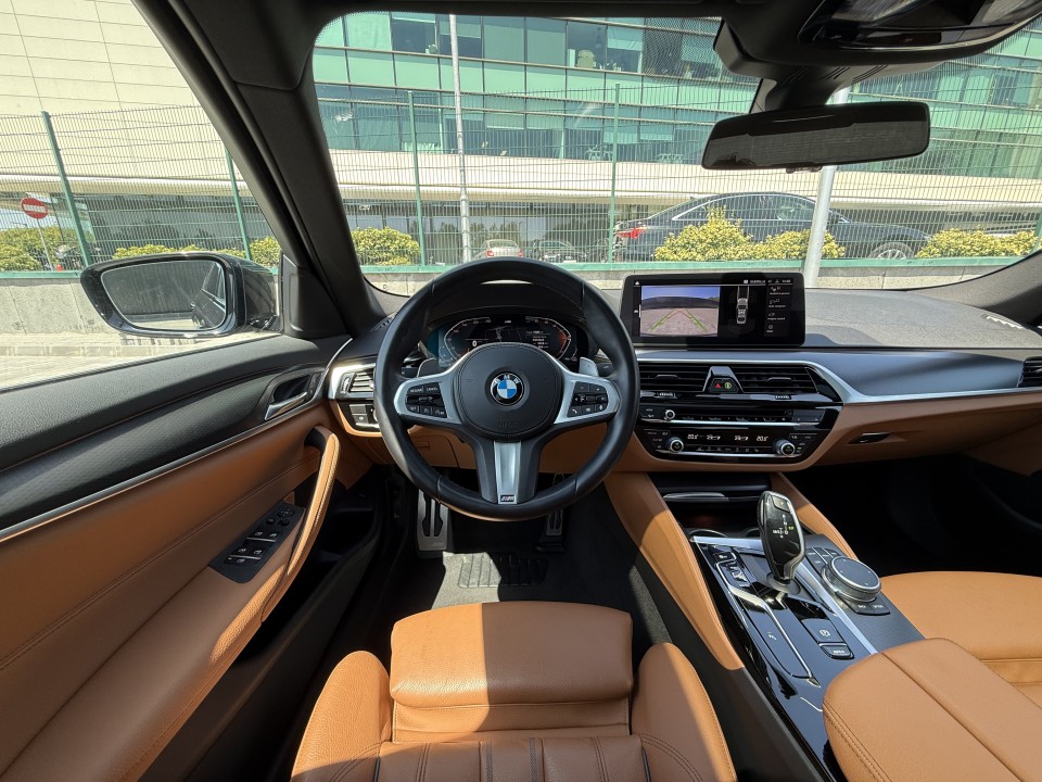 BMW Seria 5 520d sDrive M-Sport - foto 22
