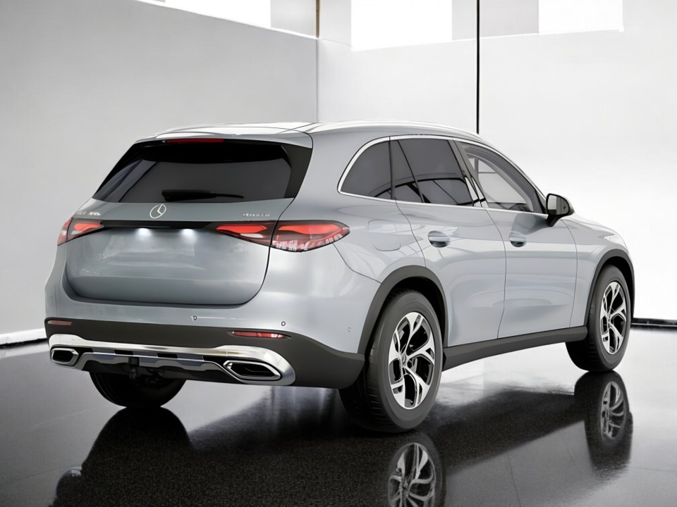 Mercedes-Benz GLC 300e 4MATIC (2)