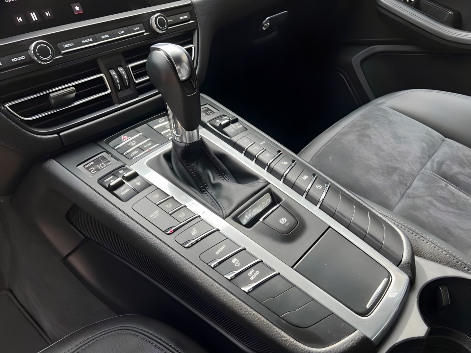 Porsche Macan - foto 17