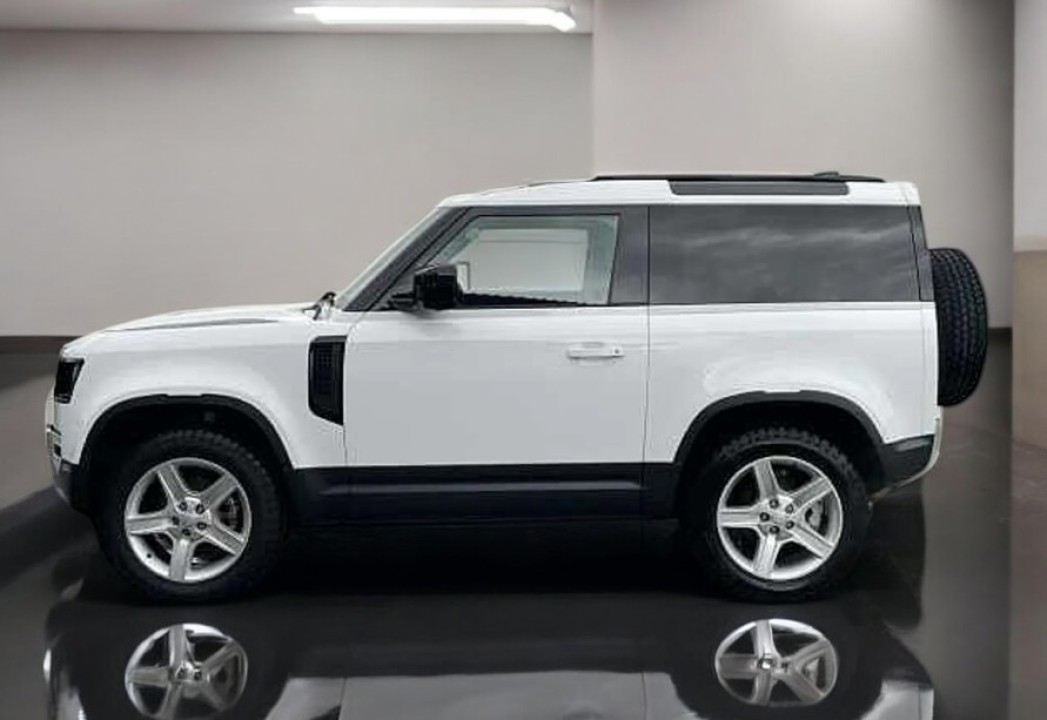 Land Rover Defender 90 MHEV (3)