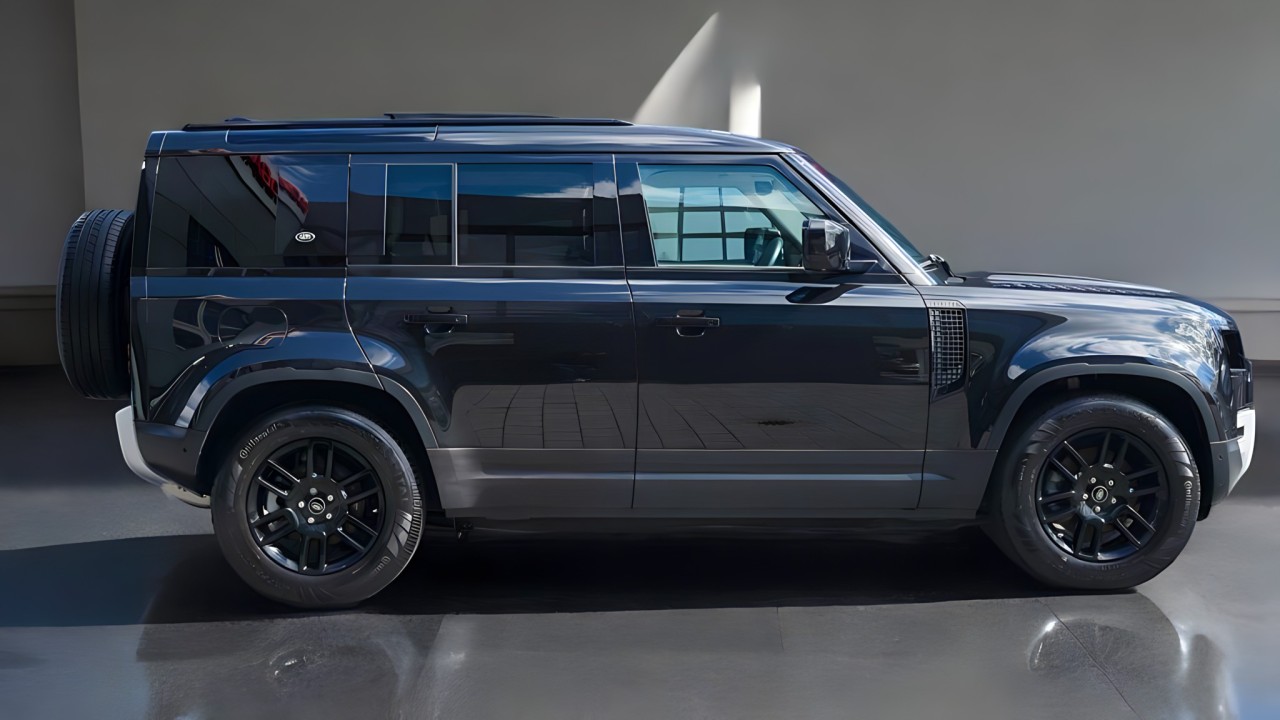 Land Rover Defender 110 D240 S (3)